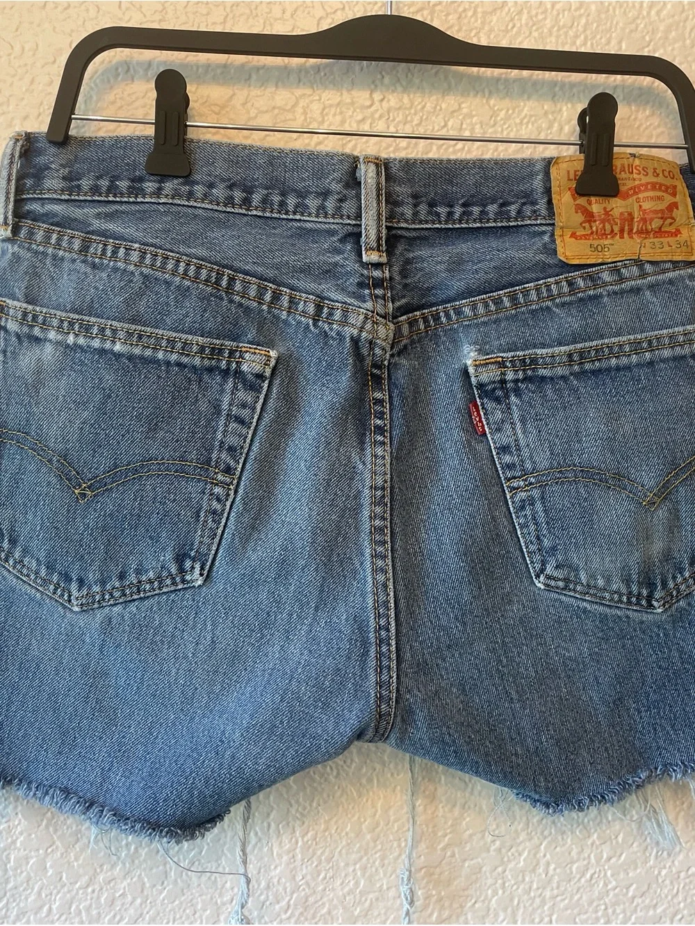 Levi's 505 Blue Denim Cutoff Raw Hem High Waisted Jean Shorts W33 Med